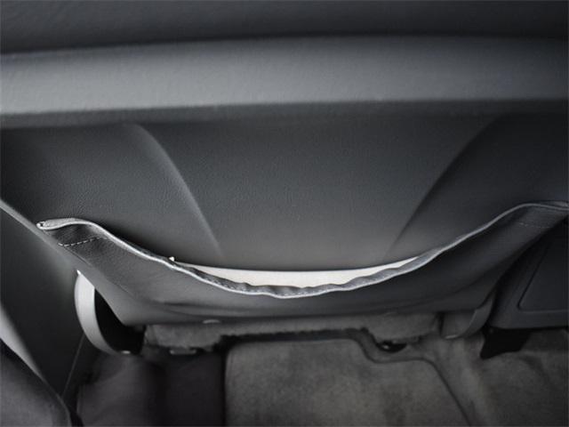 Photo of 2000 Polar White Mercedes-Benz M-Class