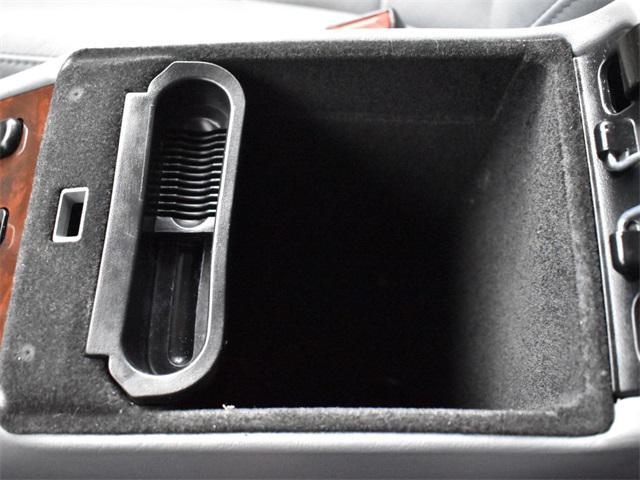 Photo of 2000 Polar White Mercedes-Benz M-Class