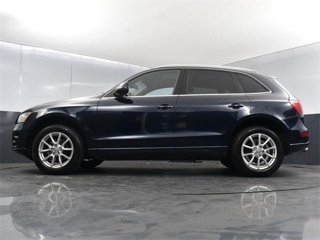 Photo of 2011 Deep Sea Blue Pearl Effect Audi Q5