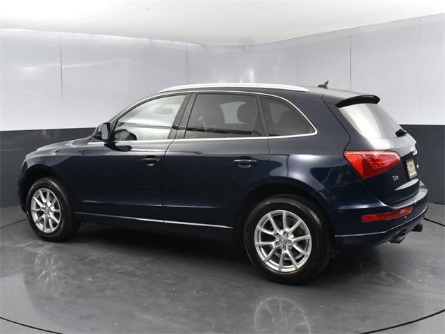 Photo of 2011 Deep Sea Blue Pearl Effect Audi Q5