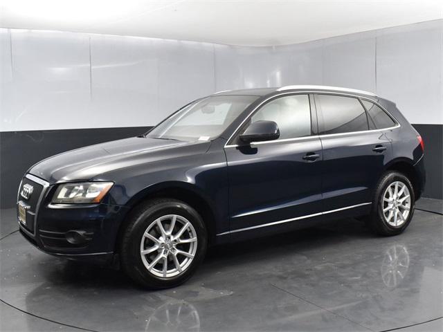 Photo of 2011 Deep Sea Blue Pearl Effect Audi Q5