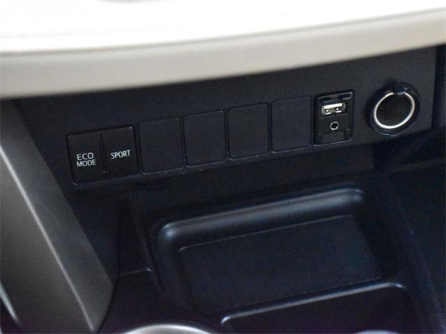 Photo of 2013 Black Toyota RAV4