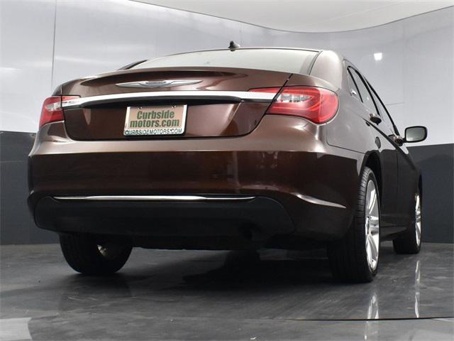 Photo of 2013 Deep Auburn Pearlcoat Chrysler 200