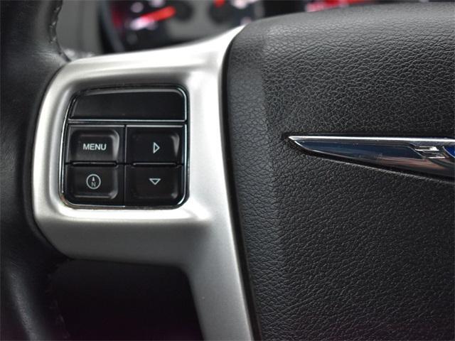 Photo of 2013 Deep Auburn Pearlcoat Chrysler 200