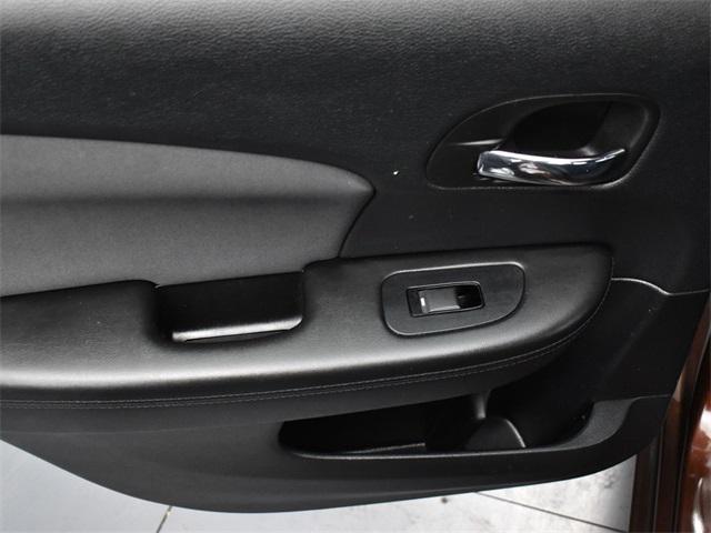 Photo of 2013 Deep Auburn Pearlcoat Chrysler 200