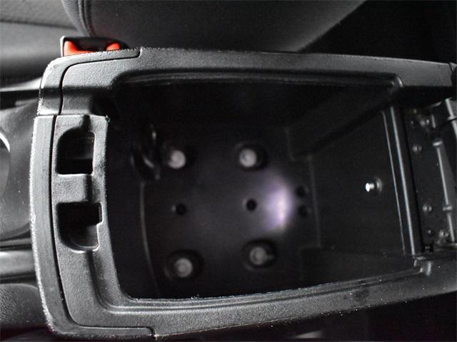 Photo of 2013 Deep Auburn Pearlcoat Chrysler 200