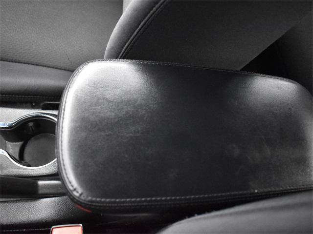 Photo of 2013 Deep Auburn Pearlcoat Chrysler 200