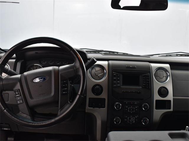 Photo of 2014 Oxford White Ford F-150