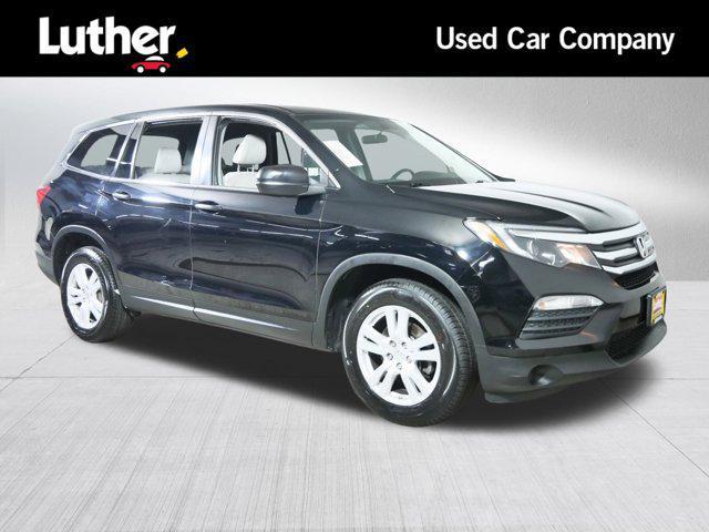 Photo of 2018 Crystal Black Pearl Honda Pilot