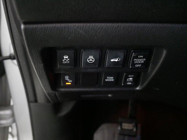 Photo of 2015 Brilliant Silver Nissan Pathfinder