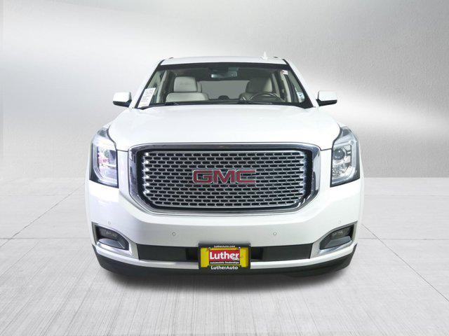 Photo of 2017 White Frost Tricoat GMC Yukon