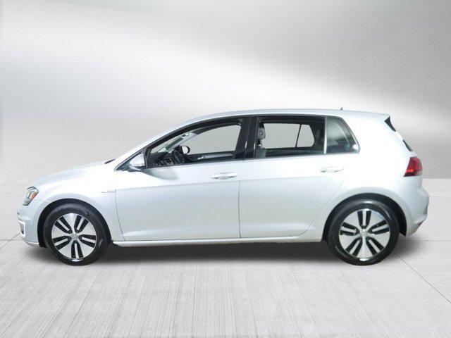Photo of 2015 Reflex Silver Metallic Volkswagen e-Golf