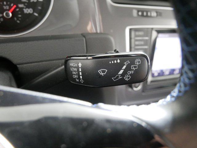 Photo of 2015 Reflex Silver Metallic Volkswagen e-Golf