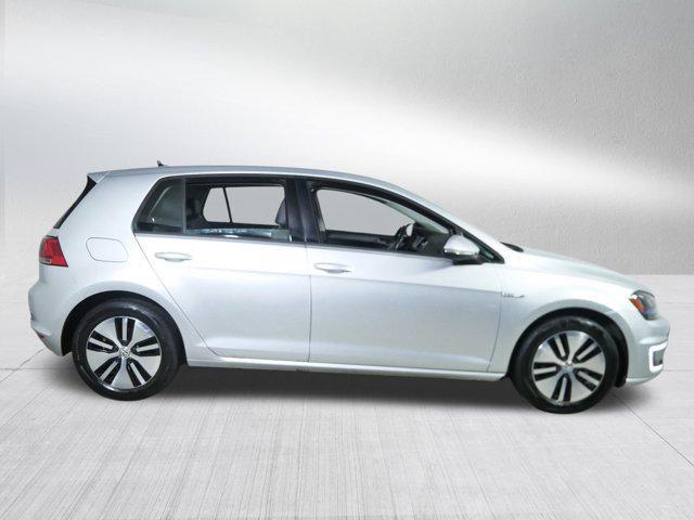 Photo of 2015 Reflex Silver Metallic Volkswagen e-Golf