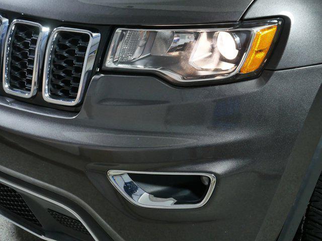 Photo of 2021 Granite Crystal Metallic Clearcoat Jeep Grand Cherokee