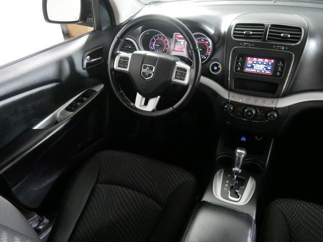 Photo of 2019 Pitch Black Clearcoat Dodge Journey