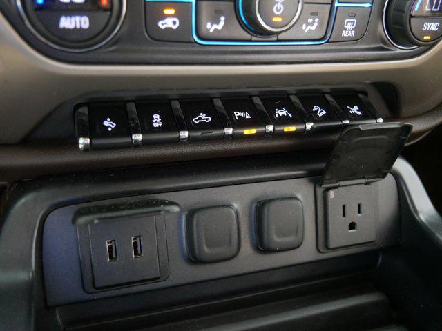 Photo of 2017 White Frost Tricoat GMC Sierra 1500