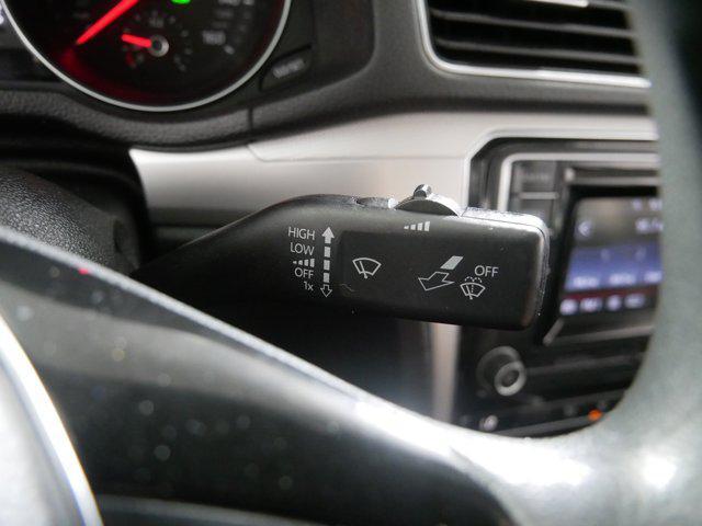 Photo of 2016 Platinum Gray Metallic Volkswagen Passat