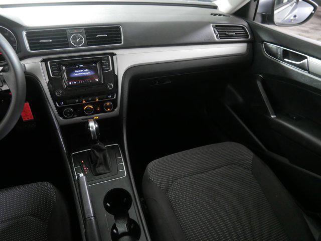 Photo of 2016 Platinum Gray Metallic Volkswagen Passat
