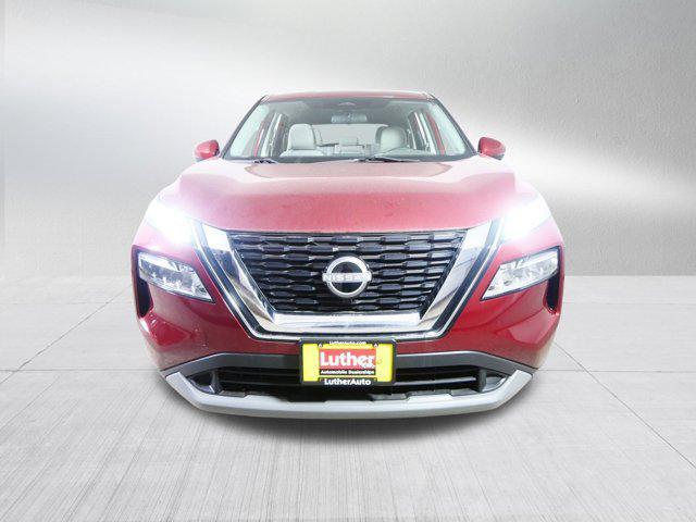 Photo of 2023 Scarlet Ember Tintcoat Nissan Rogue