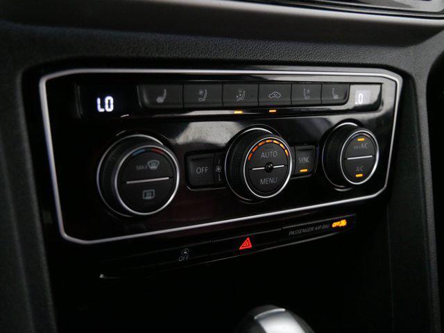 Photo of 2021 Pure Gray Volkswagen Atlas Cross Sport