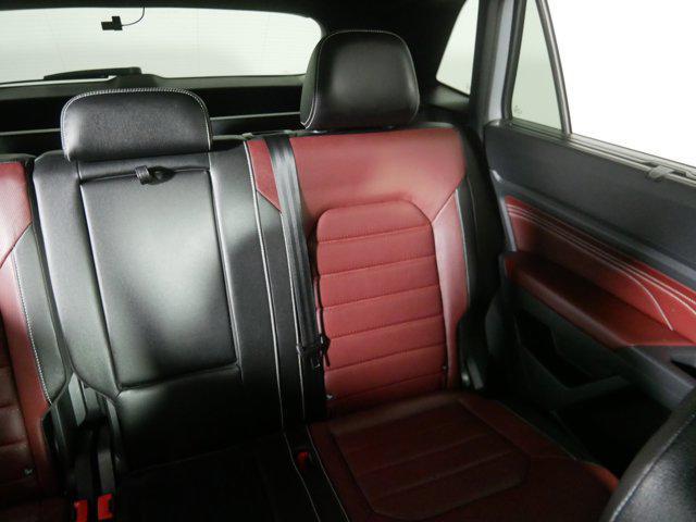 Photo of 2021 Pure Gray Volkswagen Atlas Cross Sport