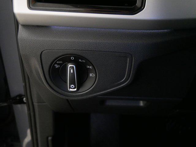 Photo of 2021 Pure Gray Volkswagen Atlas Cross Sport