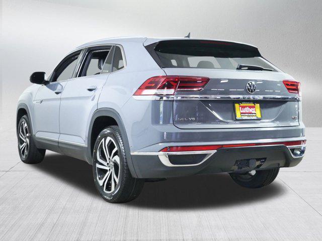 Photo of 2021 Pure Gray Volkswagen Atlas Cross Sport