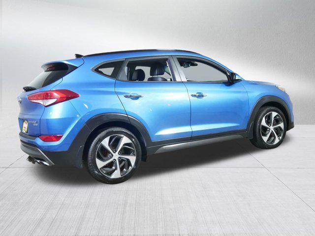 Photo of 2016 Caribbean Blue Hyundai TUCSON