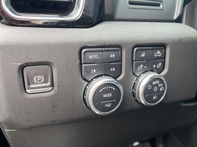 Photo of 2022 Onyx Black GMC Sierra 1500