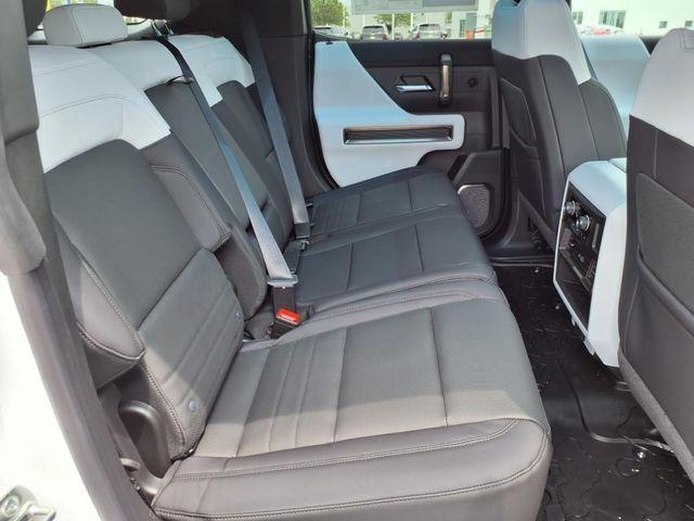 Photo of 2025 White GMC HUMMER EV SUV
