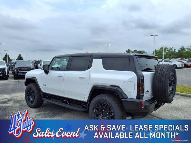Photo of 2025 White GMC HUMMER EV SUV