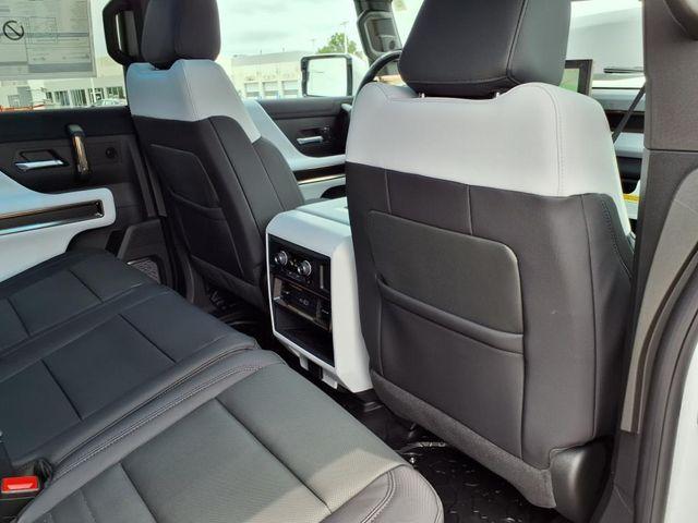 Photo of 2025 White GMC HUMMER EV SUV