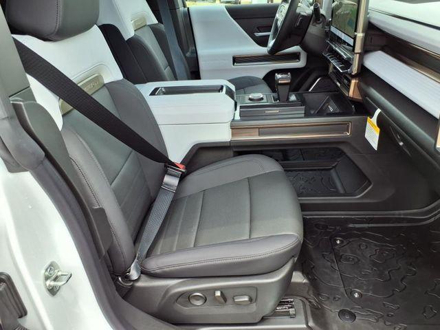 Photo of 2025 White GMC HUMMER EV SUV