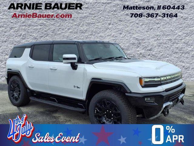 Photo of 2025 White GMC HUMMER EV SUV