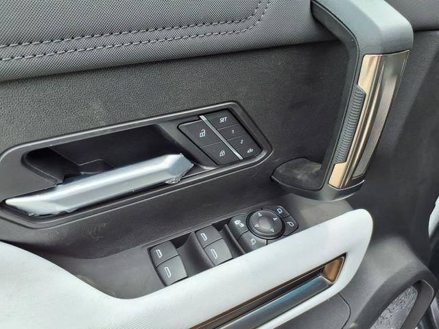 Photo of 2025 White GMC HUMMER EV SUV