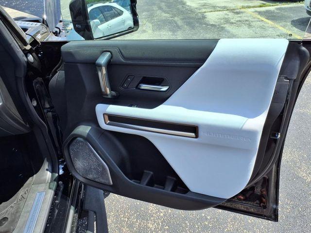 Photo of 2025 Black GMC HUMMER EV Pickup