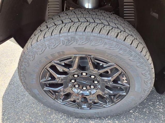 Photo of 2025 Black GMC HUMMER EV Pickup