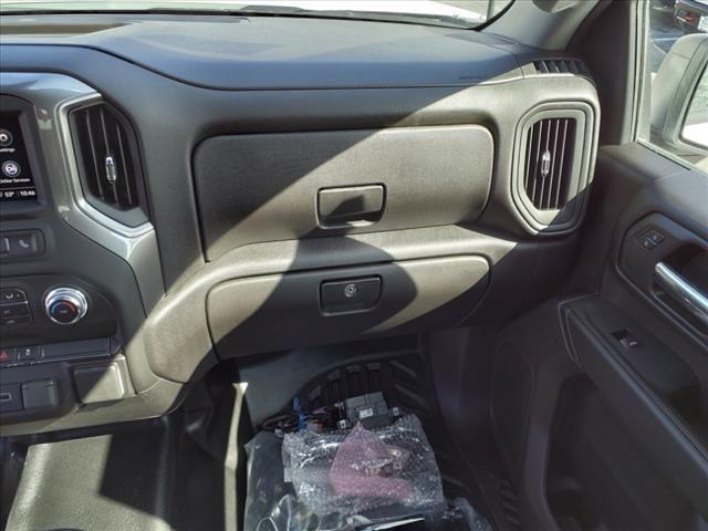Photo of 2025 Summit White GMC Sierra 2500