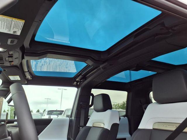 Photo of 2025 Black GMC HUMMER EV Pickup