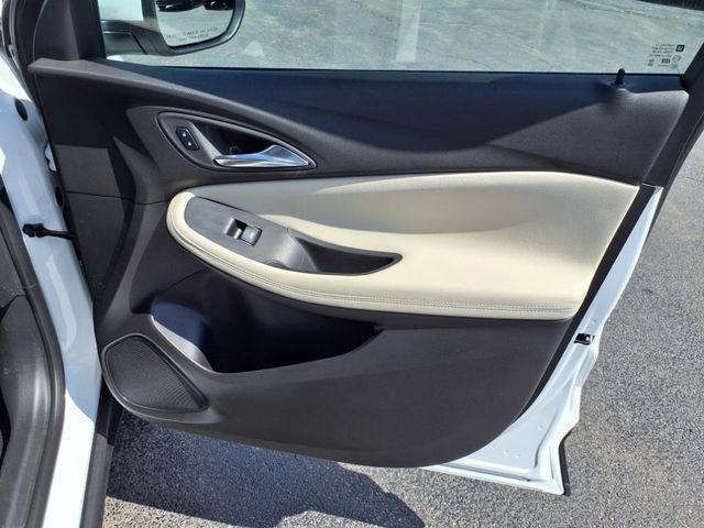 Photo of 2025 Summit White Buick Encore GX