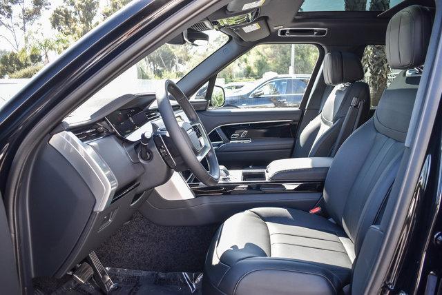 Photo of 2025 Santorini Black Land Rover Range Rover