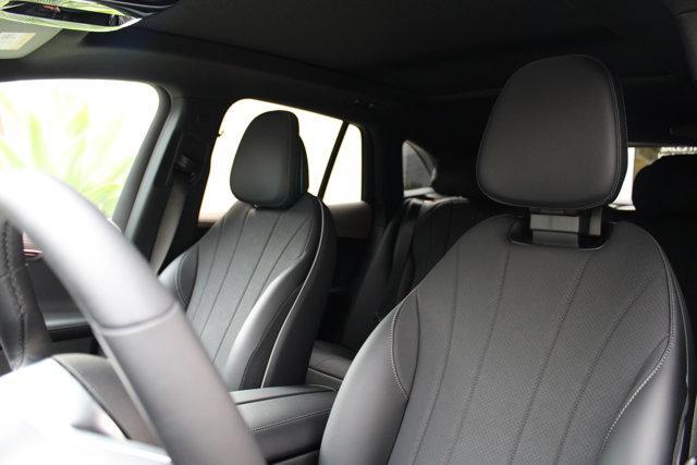 Photo of 2025 Obsidian Black Metallic Mercedes-Benz EQE 350+