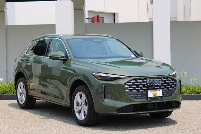 Photo of 2025 District Green Metallic Audi Q5