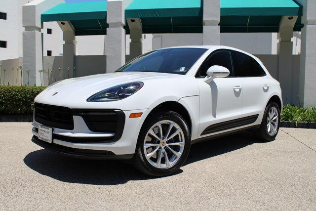 2025 Porsche Macan