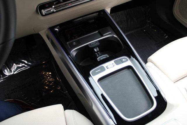 Photo of 2025 Midnight Black Mercedes-Benz GLB 250