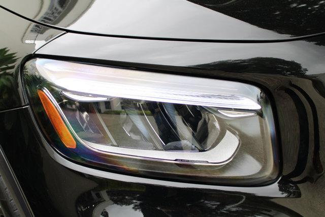 Photo of 2025 Midnight Black Mercedes-Benz GLB 250
