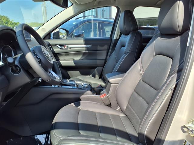Photo of 2025 Platinum Mazda CX-5