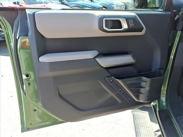 Photo of 2023 Eruption Green Metallic Ford Bronco