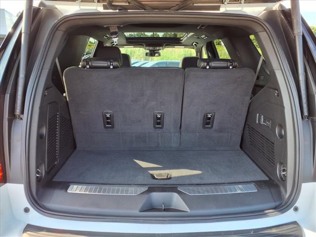 Photo of 2024 White GMC Yukon